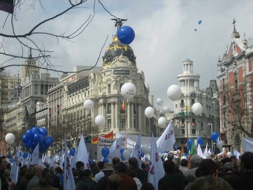 Más de 160.000 personas llenaron el sábado 26 el centro de Madrid para protestar contra el aborto y la eutanasia 2