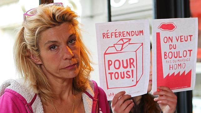 Frigide Barjot, la abanderada de los contrarios al matrimonio gay en Francia 1